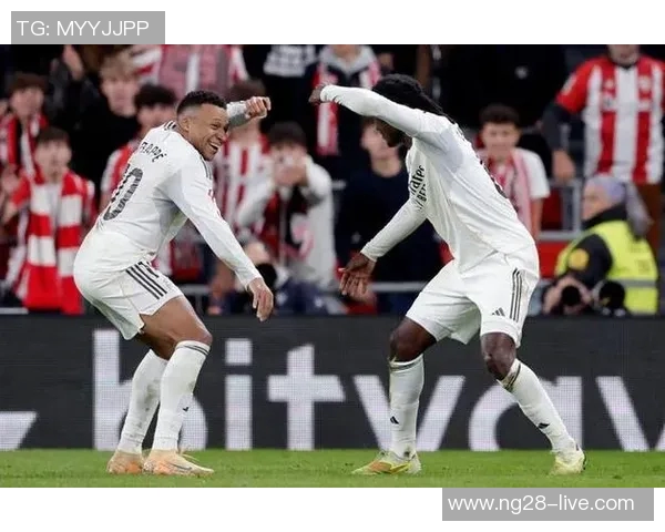 皇马大胜巴黎圣日耳曼5-1神扑精彩瞬间引发全场热潮