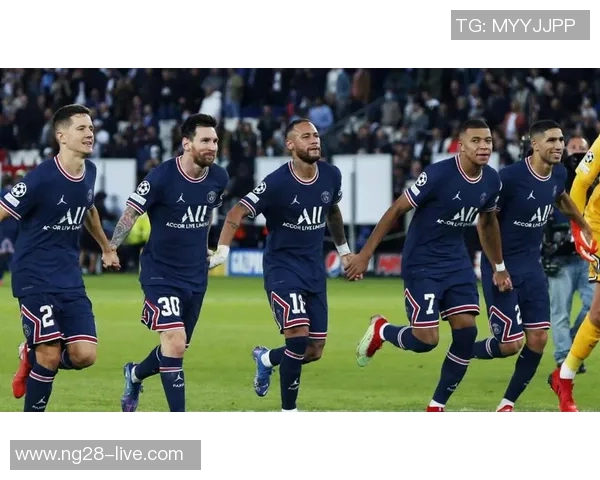 欧冠经典对决:里昂逆转巴黎圣日耳曼精彩瞬间回顾与数据分析